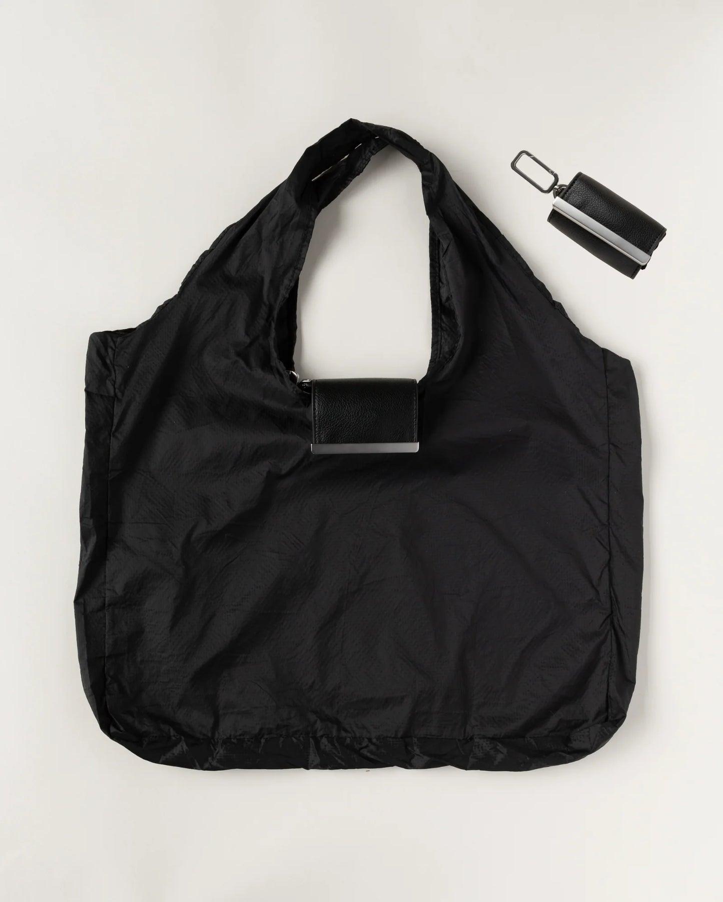 FoldAway™ — The Tote That Fits Anywhere